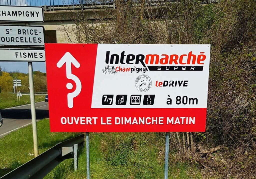 pré-enseigne supermarché